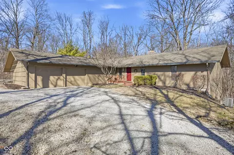 8245 Mud Creek Rd, Indianapolis, IN 46256