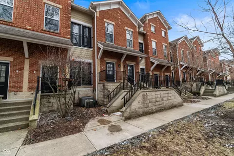 1034 Reserve Way, Indianapolis, IN 46220