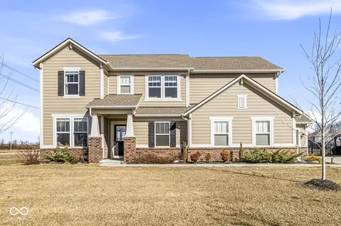 8054 Hayle St, Zionsville, IN 46077