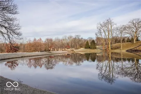 16 Lost Run Ln, Zionsville, IN 46077