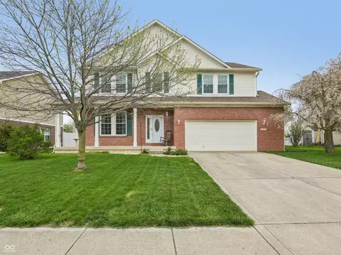4476 W Easy St, New Palestine, IN 46163