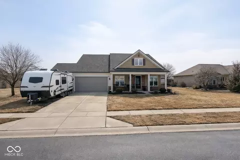 129 Stamford Dr, Pittsboro, IN 46167