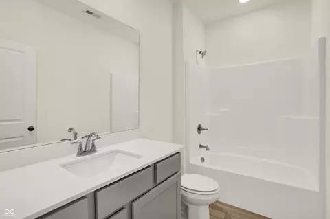 Bath - 8656 Meadowlands Ct, Plainfield, IN 46168 photo 1 of 1