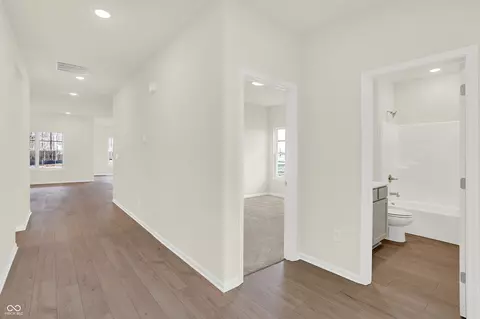 Entry Way - 8656 Meadowlands Ct, Plainfield, IN 46168 photo 2 of 4
