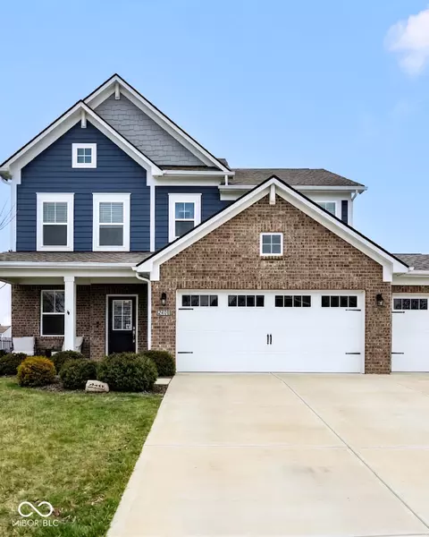 16402 Sedalia Dr, Fishers, IN 46040