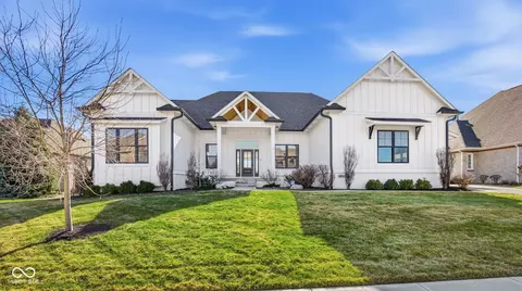 10405 Golden Bear Way, Noblesville, IN 46060