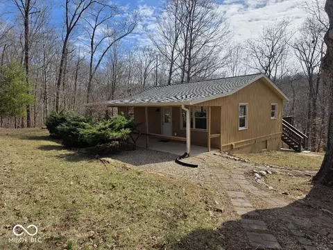 7939 N Shilo Rd, Unionville, IN 47468