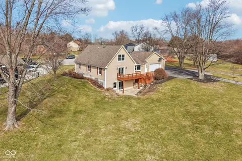 View/Area - 3369 Farmbrook Ct, Danville, IN 46122 photo 1 of 12