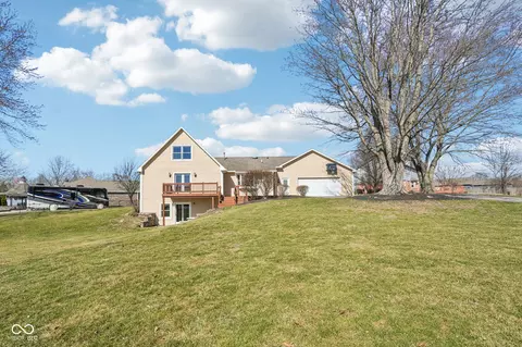 Exterior - 3369 Farmbrook Ct, Danville, IN 46122 photo 7 of 14