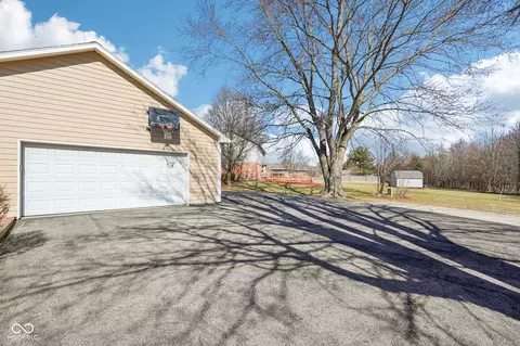 Exterior - 3369 Farmbrook Ct, Danville, IN 46122 photo 13 of 14