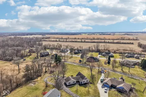 View/Area - 3369 Farmbrook Ct, Danville, IN 46122 photo 9 of 12