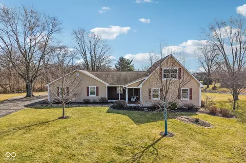 Exterior - 3369 Farmbrook Ct, Danville, IN 46122 photo 6 of 14