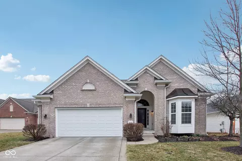 519 Hadleigh Ct, Westfield, IN 46074
