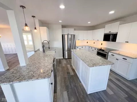 Kitchen - 8251 S Evening Dr, Pendleton, IN 46064 photo 1 of 4