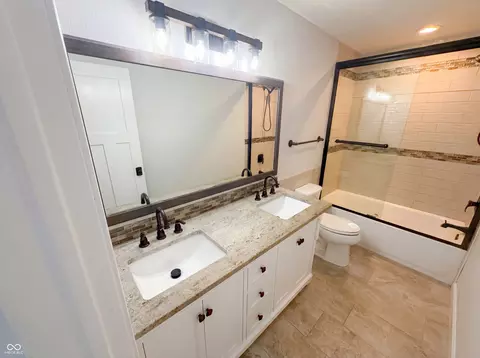 Bath - 8251 S Evening Dr, Pendleton, IN 46064 photo 1 of 6