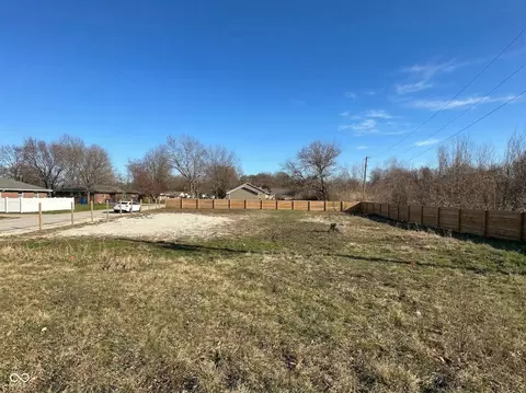 211-213 S Girls School Rd, Indianapolis, IN 46231
