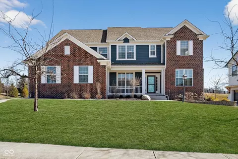 15565 Viking Crusader Ct, Westfield, IN 46074