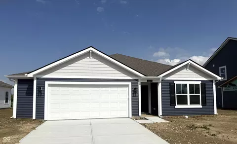 1560 Aster Dr, Shelbyville, IN 46176