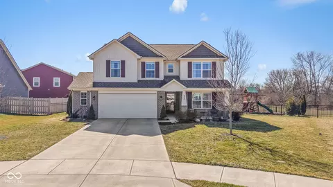6905 W Wintergreen Ct, Mccordsville, IN 46055