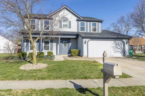 17872 Grassy Knoll Dr, Westfield, IN 46074