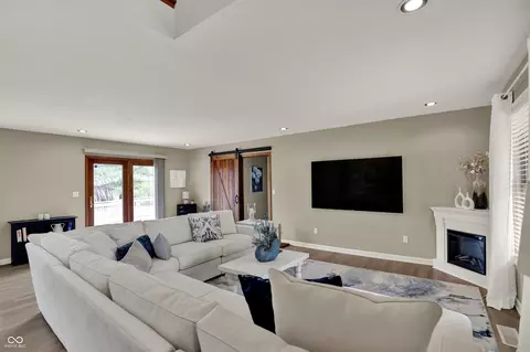 Living - 26211 Scherer Ave, Arcadia, IN 46030 photo 3 of 5