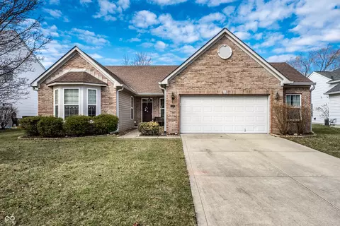 2230 Southlake Ave E, Greenwood, IN 46143