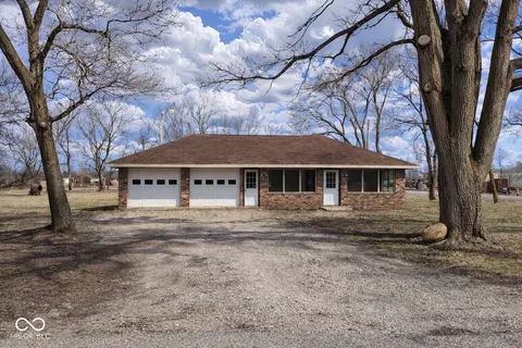 612 Arrasmith Ave, Cayuga, IN 47928