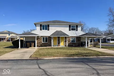 2872 Two Worlds Dr, Columbus, IN 47201