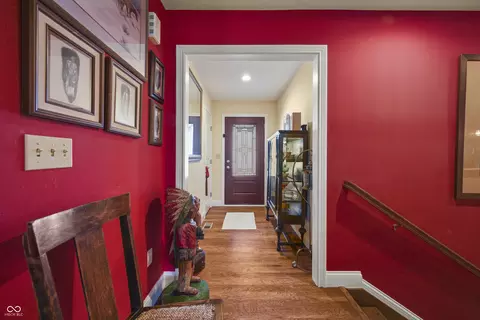 Entry Way - 9032 Edgewood Ln, Sunman, IN 47041 photo 2 of 4