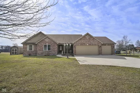9032 Edgewood Ln, Sunman, IN 47041