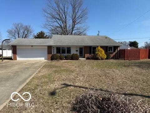 2940 19th St, Columbus, IN 47201