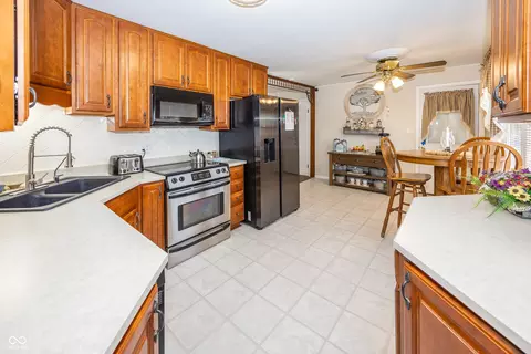 Kitchen - 926 E Post Rd, Anderson, IN 46012 photo 3 of 3