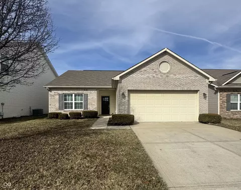 5914 Edelle Dr, Indianapolis, IN 46237