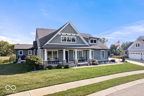 15297 Maple Ridge Dr, Carmel, IN 46033