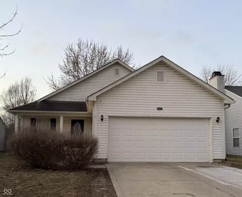 8427 Country Meadows Dr, Indianapolis, IN 46234