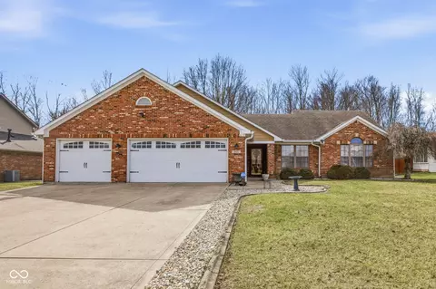 10103 Ironway Dr, Indianapolis, IN 46239