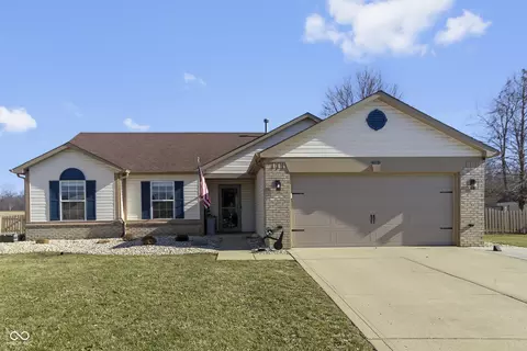 256 Pineview Dr, Mooresville, IN 46158