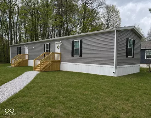 217 Lazy River Rd, Cloverdale, IN 46120