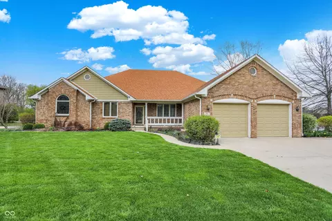 100 Innisbrooke Trl, Greenwood, IN 46142