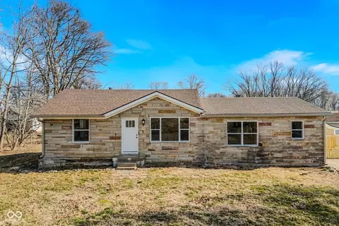 5211 Graves Rd, Sellersburg, IN 47172
