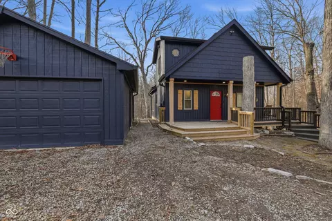 213 Victory Hl, Coatesville, IN 46121