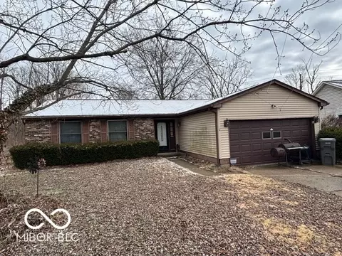 8527 Zephyr Dr, Indianapolis, IN 46217