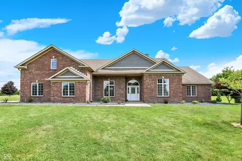 421 Lowry St, Jamestown, IN 46147