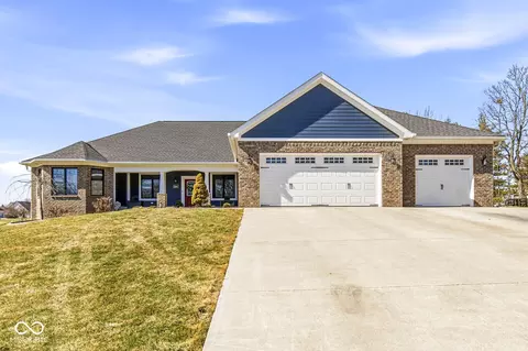 1244 N Buck Creek Rd, Greenfield, IN 46140