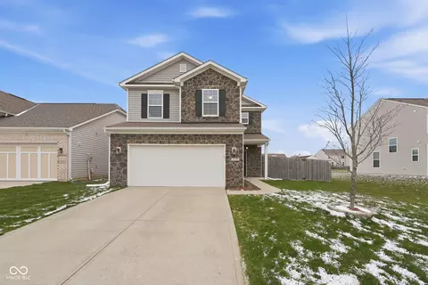 5774 Bluff View Ln, Whitestown, IN 46075