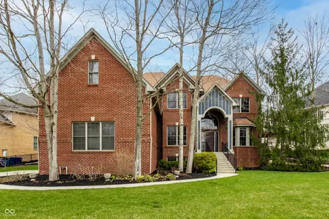 6535 Royal Oakland Pl, Indianapolis, IN 46236