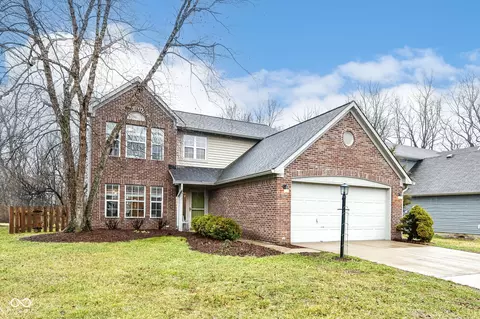 6273 Valleyview Dr, Fishers, IN 46038