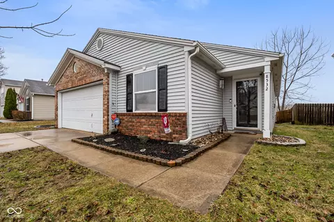 8532 Bluff Point Dr, Camby, IN 46113
