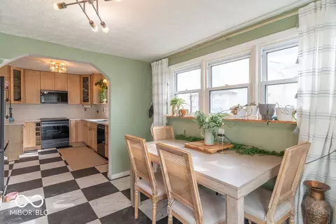 Dining - 228 Shaw St, Plainfield, IN 46168 photo 1 of 2
