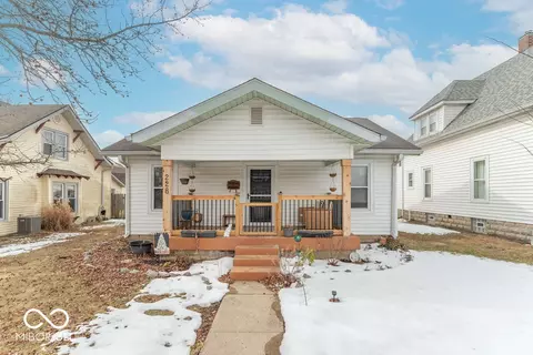 228 Shaw St, Plainfield, IN 46168